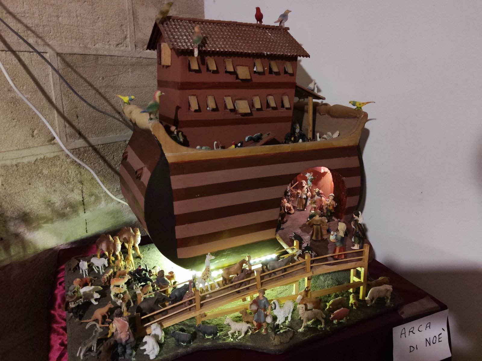 L'Arca di Noè — presepe artigianale di Stefano De Pascale