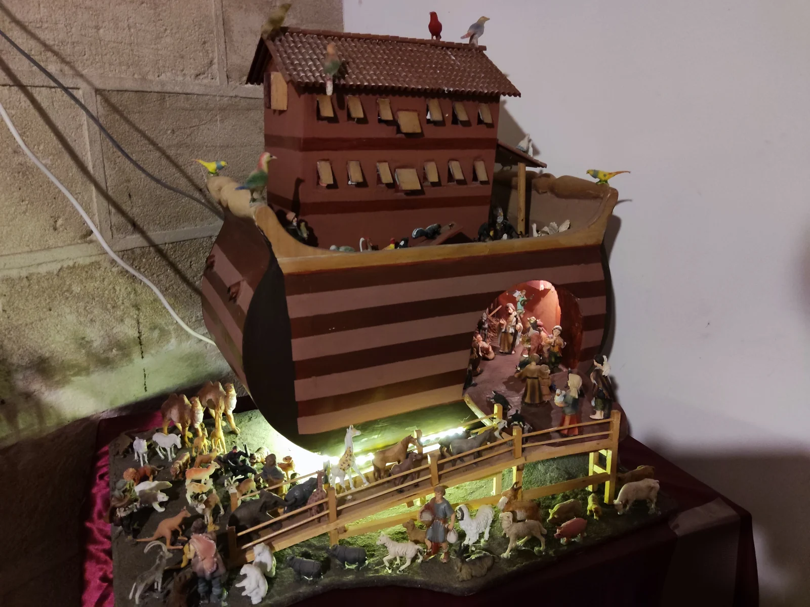 L'Arca di Noè — presepe artigianale di Stefano De Pascale